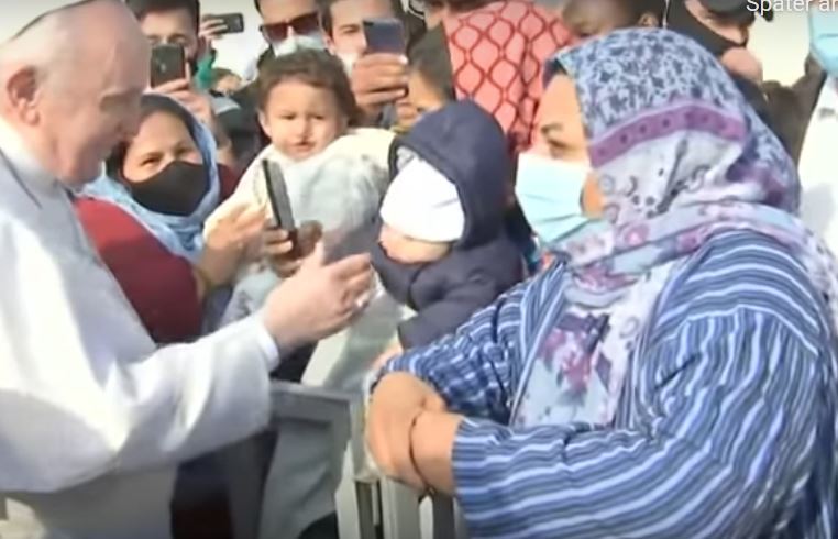 Papst Franziskus besucht Flüchtlingslager auf Lesbos