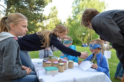 'Kinderliturgie - Mit allen Sinnen feiern' - Wortgottesfeier und Stationenbetrieb