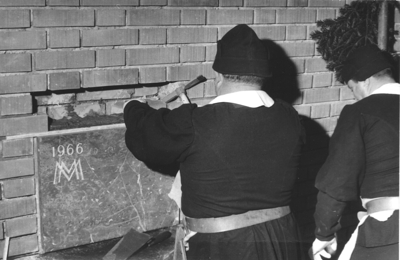 Feierliche Grundsteinlegung durch Erzbischof-Koadiutor Dr. Franz Jachym