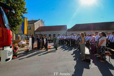 Segnung des neuen Feuerwehrautos