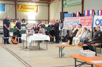 Feldmesse und Autosegnung beim FF-Heurigen