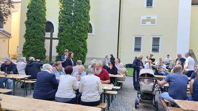 Darbietungen in der Kirche in Asparn/Zaya