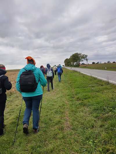 Von Asparn/Zaya zum Buschberg
