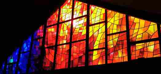 Fenster in der Marienkirche / Pfarre Bad Schönau Fenster in der Marienkirche