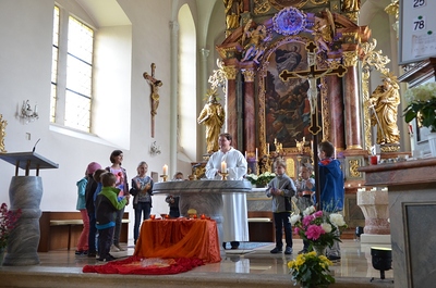 'Kinderliturgie - Mit allen Sinnen feiern' - Wortgottesfeier und Stationenbetrieb