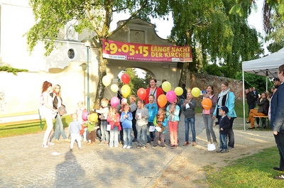 'Kinderliturgie - Mit allen Sinnen feiern' - Wortgottesfeier und Stationenbetrieb
