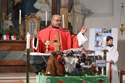 Feier des Palmsonntags in der Kirche in Wenzersdorf