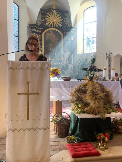 Feier in der Kirche in Ameis