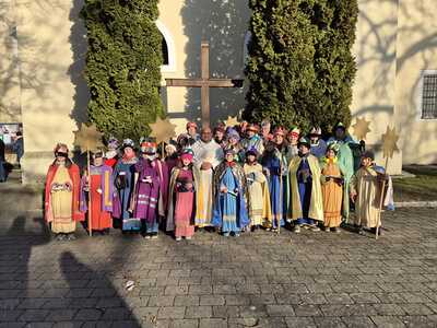 Sternsingergruppen der Pfarre Asparn/Zaya