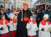 Kardinal Schönborn bei der Lichterprozession 2013/kathbild.at,rupprecht