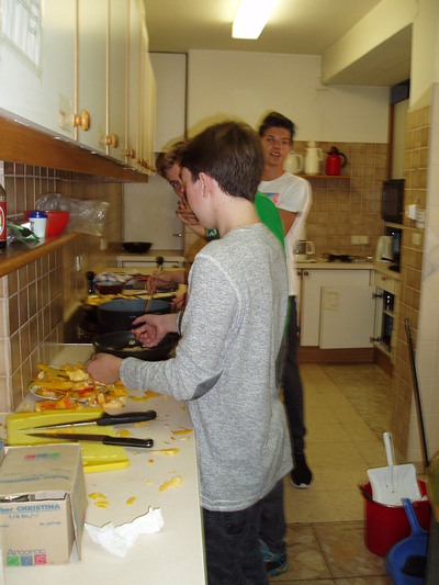 OLYMPUS DIGITAL CAMERA         