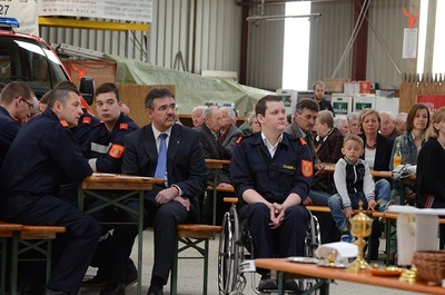 Feldmesse und Autosegnung beim FF-Heurigen