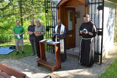 Pfarrverbandsmaiandacht bei der Gnadendorfer Bildeiche
