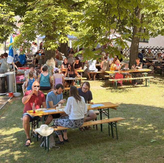 Pfarrfest im Kirchenpark