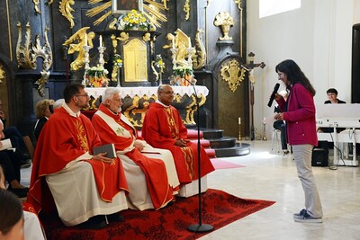 Gottesdienst und Pfarrfest in Asparn/Zaya