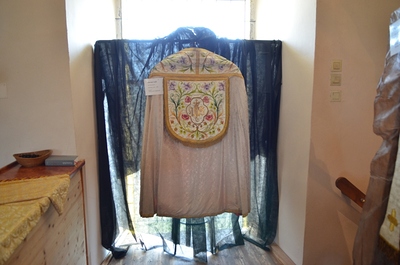 'Liturgische Gewänder ganz nah' - Programmpunkt bei der Langen Nacht der Kirchen 2015