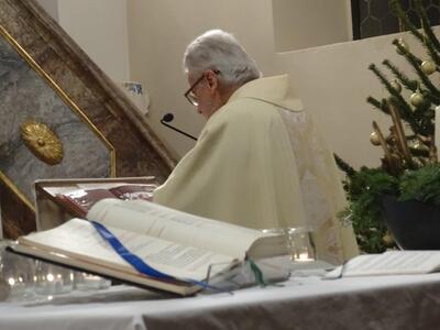 Feier in der Kirche in Ameis