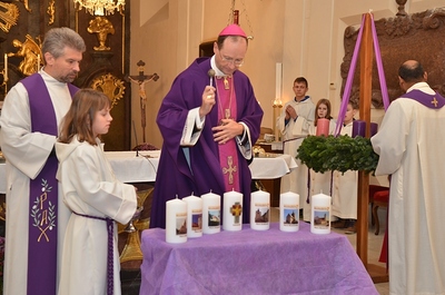 Eröffnungsgottesdienst - 1. Dezember 2016 - Pfarrkirche Asparn/Zaya
