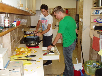 OLYMPUS DIGITAL CAMERA         