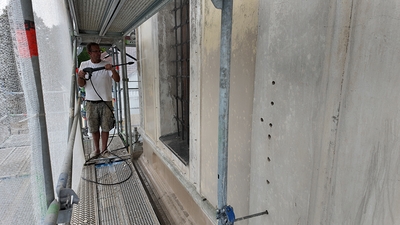Hochdruckreinigung der Fassade