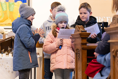 Krippenandacht in der Kapelle in Zwentendorf