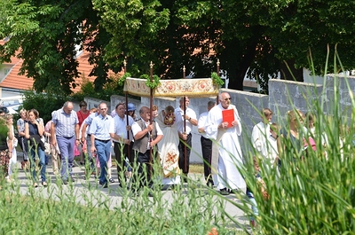 Hl. Messe und Fronleichnamsprozession