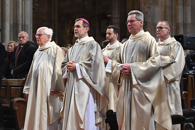Bischofsweihe und Amtseinführung im Stephansdom