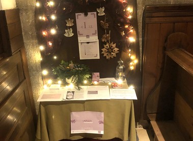 KirchBesuch~Advent in Schöngrabern: offene Kirche + Smartphone + Internetadresse kirchbesuch.app - mehr braucht man nicht