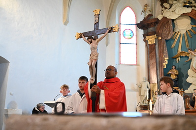 Karfreitagsliturgie in der Kirche in Wenzersdorf