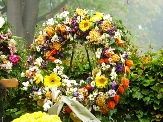 Blumen zum Abschied / Pixabay - CCO Blumen zum Abschied