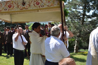 Festgottesdienst und Fronleichnamsprozession