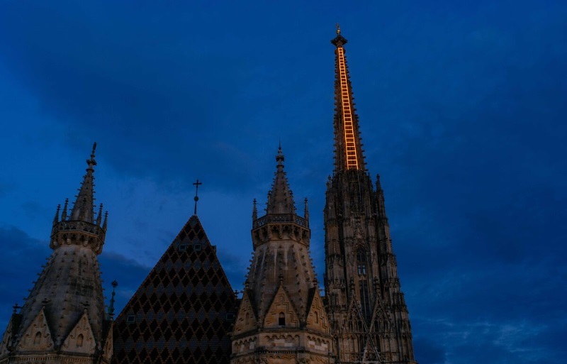Wien: 'Himmelsleiter' am Stephansdom leuchtet wieder