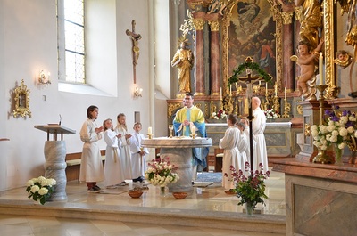 Fronleichnamsmesse und Prozession