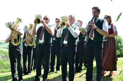 Festgottesdienst und Fronleichnamsprozession