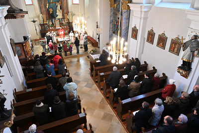 Feier des Palmsonntags in der Kirche in Wenzersdorf