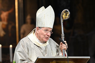 Bischofsweihe und Amtseinführung im Stephansdom