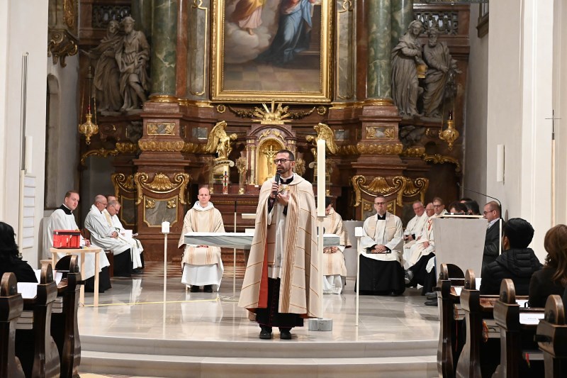 Weitere 20 Erwachsene zur Taufe zugelassen