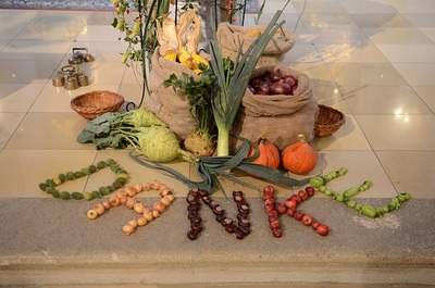 Erntedankfest: Eucharistiefeier und Agape 2016