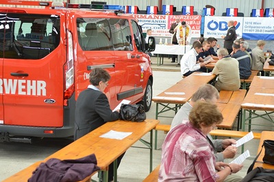 Feldmesse und Autosegnung beim FF-Heurigen