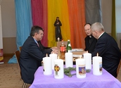 Bischof Turnovszky mit den Bürgermeistern