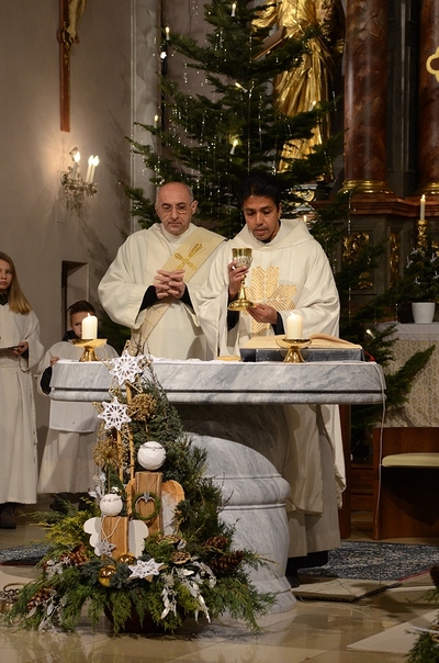 Heiliger Abend - Feier mit Pater Roger