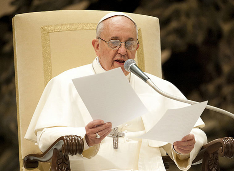 Papst verliest Botschaft