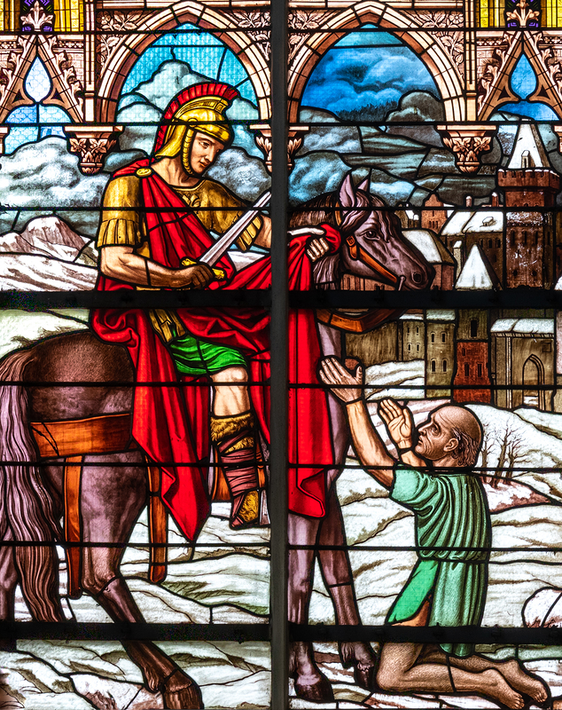 Martin ist der erste christliche Heilige, der als Nicht-Märtyrer zur Ehre der Altäre erhoben wurde. In der Tradition steht der heilige Martin von Tours für Frieden und Solidarität mit Randgruppen. Er ist der Patron der Bettler, der Geächteten, Kriegs