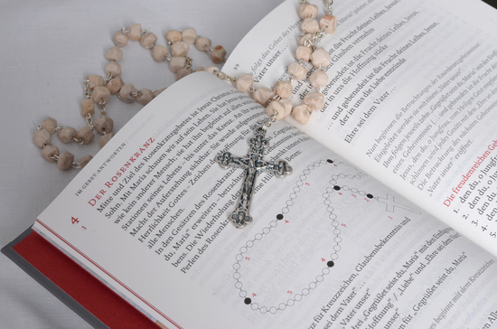 Gotteslob_Rosenkranzgebet_ID32592.jpg / http://goestl.globl.net , Akfm. Markus Goestl