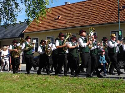 Feier des Fronleichnamsfestes in Ameis