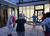 Tanzen im Freien in der lauen Abendluft