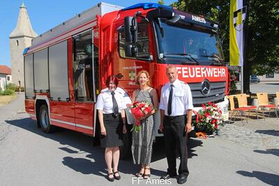Segnung des neuen Feuerwehrautos