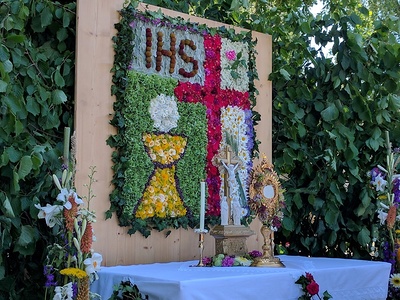 Gottesdienst und Prozession