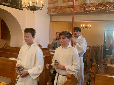 Feier in der Kirche in Ameis