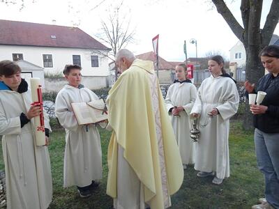 Feier der Osternacht in Ameis